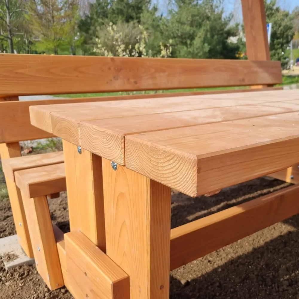 Überdachte Sitzgruppe Waldschänke Bausatz Klaus Douglasie